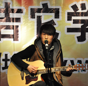 王晓龙老师 民谣吉他弹唱《风吹麦浪》